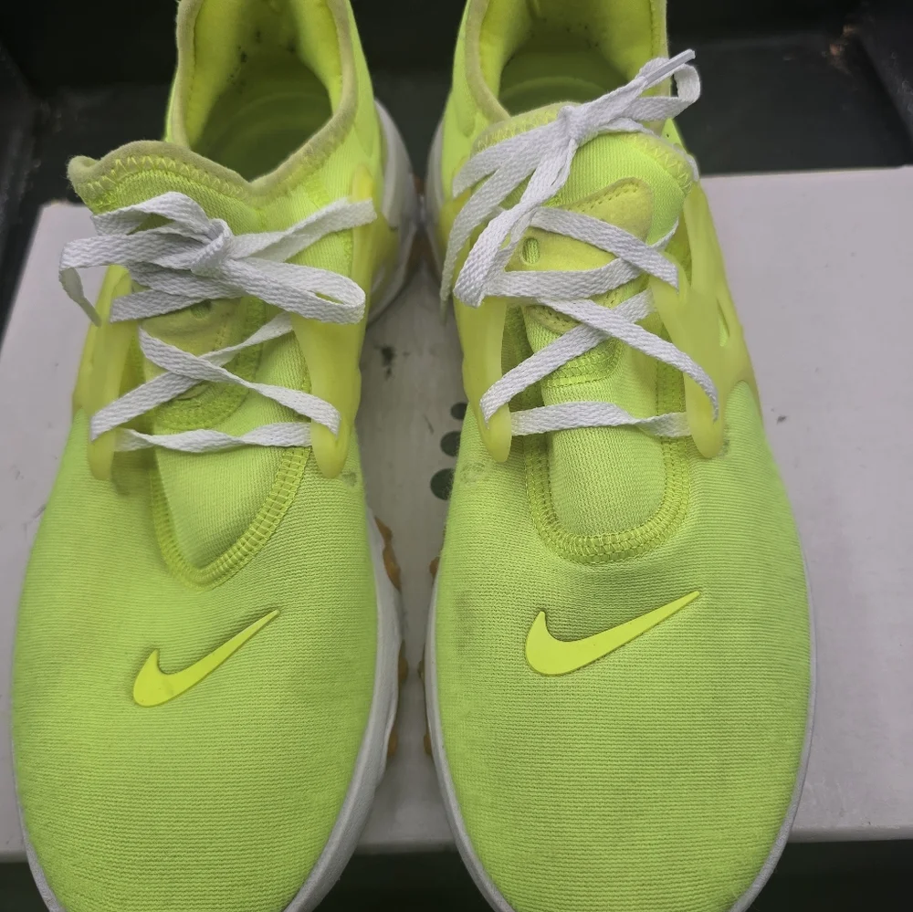 Nike Neon Green‎ Athletic Shoes